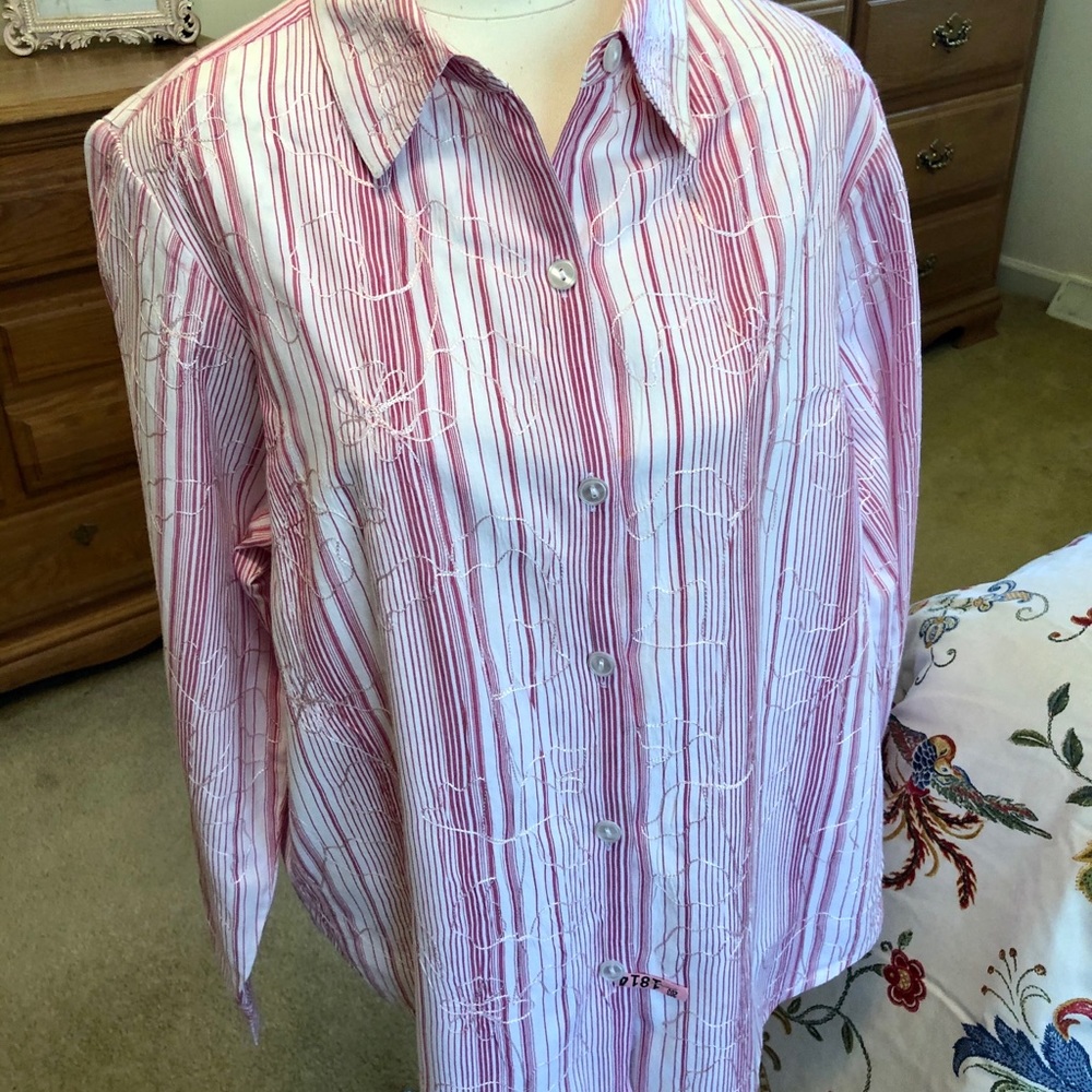 CJ Banks size X red & white blouse